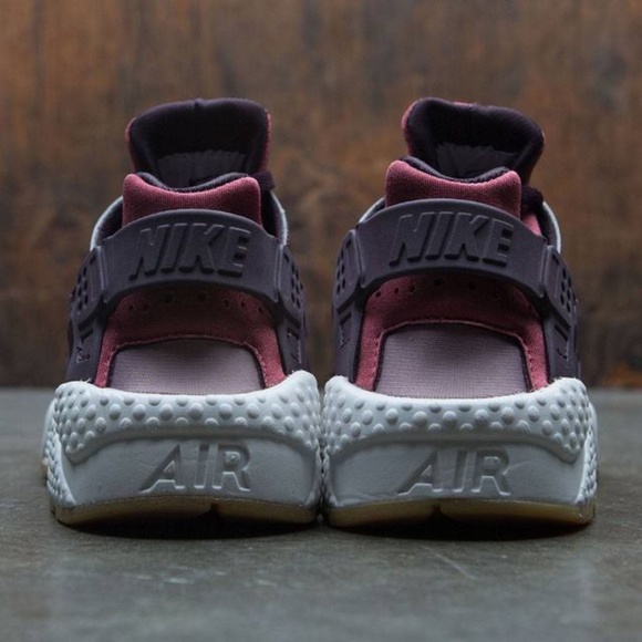 Nike Air Hurache - Picture 5 of 8